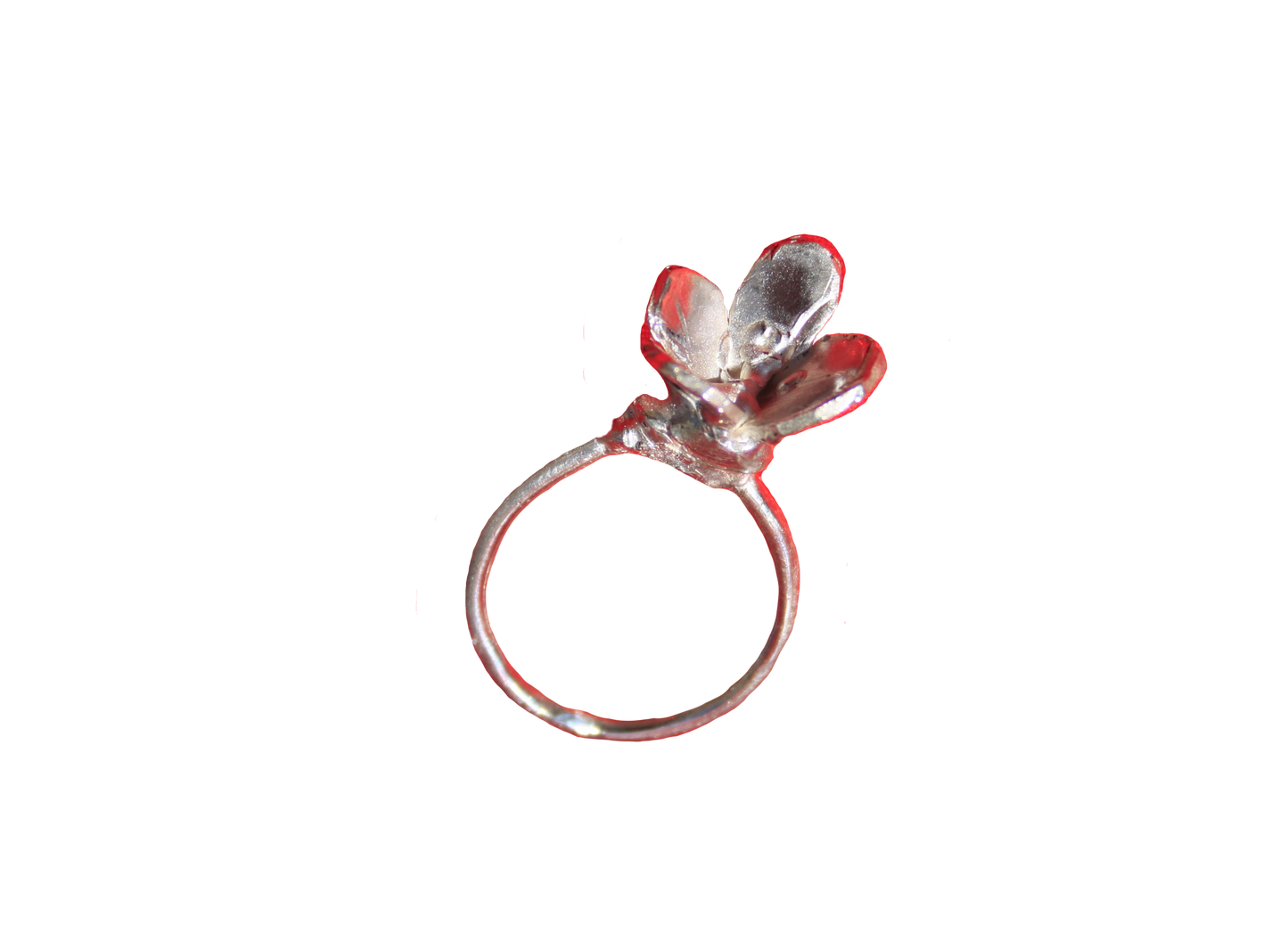 Quatrefoil ring