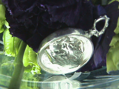 Old Flower pendant